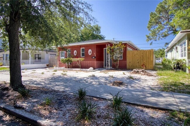 636 15th Ave S in St. Petersburg, FL - Building Photo - Building Photo