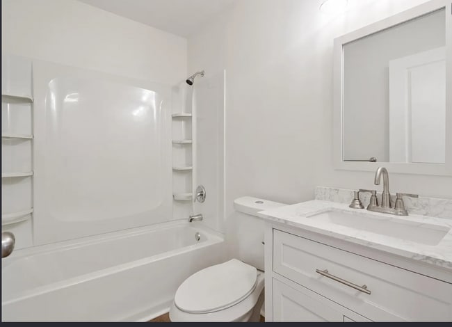 155 Jones St, Unit A3 in Blue Ridge, GA - Foto de edificio - Building Photo