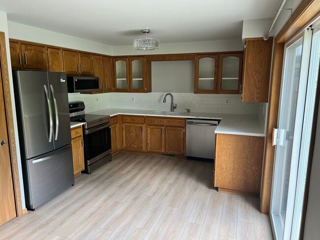 4508 Andrea Ct, Unit 4508 in Manitowoc, WI - Building Photo - Building Photo