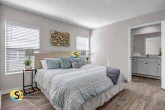 1522 Yelford Cir, Unit 201 in Jacksonville, FL - Building Photo - Building Photo