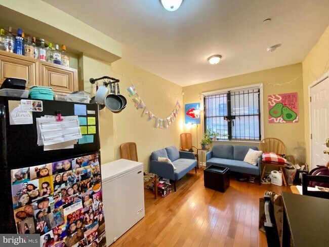property at 2010 N Carlisle St