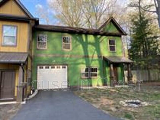property at 30 Manatee Ct