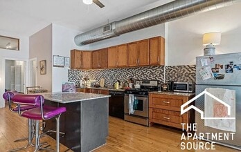 2416 W North Ave, Unit 3R in Chicago, IL - Foto de edificio - Building Photo