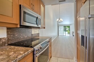 1956 Sandstone Vista Ln in Encinitas, CA - Building Photo - Building Photo