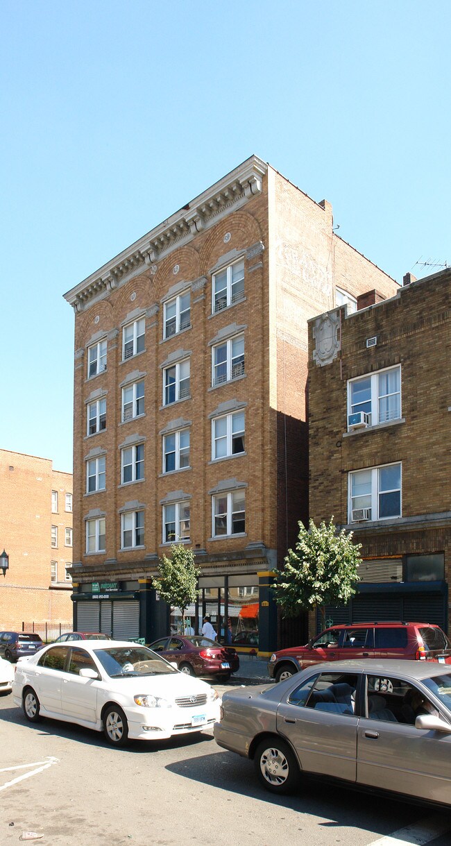 853-855 Park St in Hartford, CT - Building Photo - Building Photo