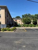 2 Radio Ave in Secaucus, NJ - Building Photo