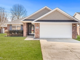 15095 Cedar Springs Dr in Biloxi, MS - Building Photo