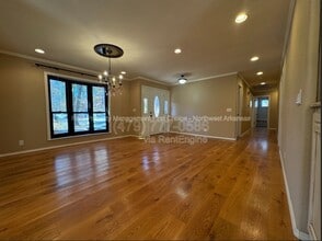 23 N Howard Pl in Rogers, AR - Building Photo - Building Photo