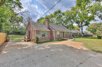 1032 Dozier Pl in Nashville, TN - Building Photo - Building Photo