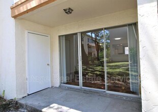 675 99th Ave N in St. Petersburg, FL - Building Photo - Building Photo