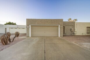 6120 E Augusta Cir in Mesa, AZ - Building Photo