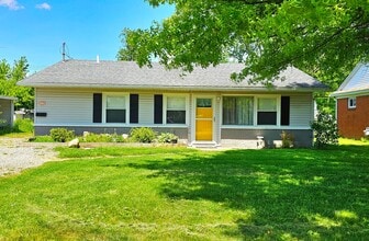 1994 Rosewood Dr in Ontario, OH - Foto de edificio - Building Photo