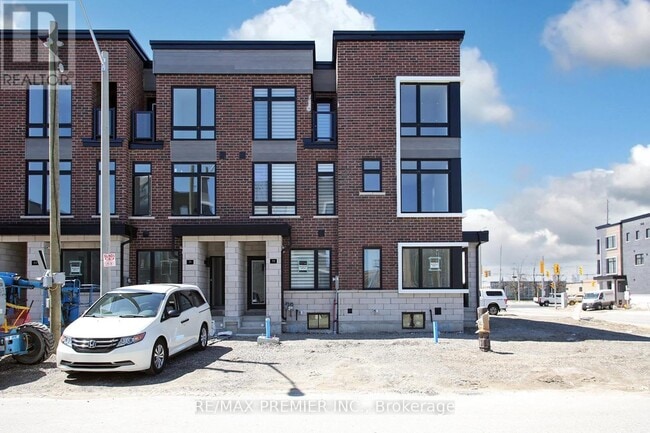 73 Akil Thomas Gdns