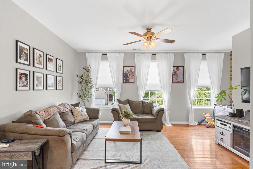449 Wistar Pl in Glassboro, NJ - Building Photo