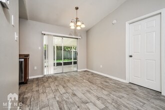 509 Bryan Valley Ct in Brandon, FL - Foto de edificio - Building Photo