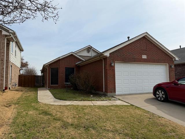 6360 Geneva Ln in Fort Worth, TX - Building Photo - Building Photo