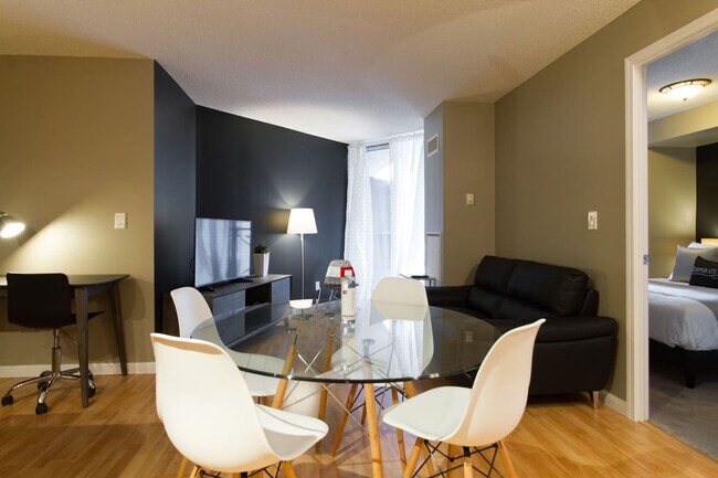 1104-140 Simcoe St in Toronto, ON - Building Photo - Building Photo