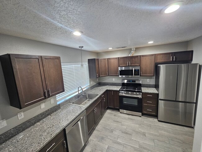 317 Princeton Dr SE in Albuquerque, NM - Foto de edificio - Building Photo