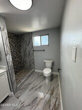 10277 N Loop Dr in Socorro, TX - Building Photo - Building Photo