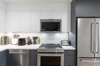 129 11th Ave E in Seattle, WA - Foto de edificio - Building Photo