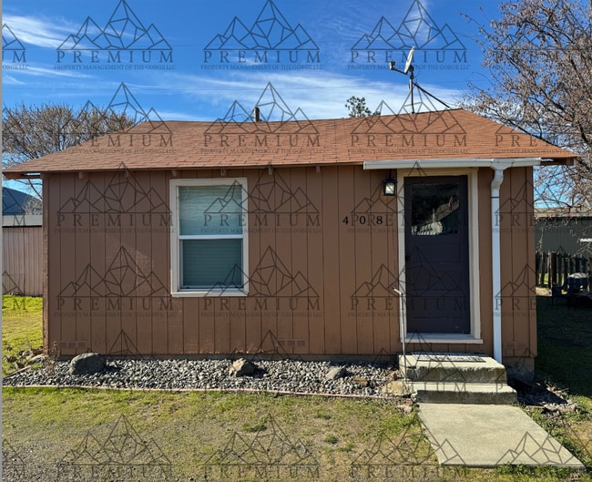 property at 408 Vista Dr