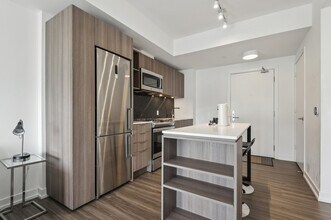 99 Gerrard St W in Toronto, ON - Building Photo - Building Photo