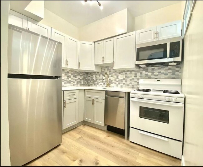 property at 1711 Massachusetts Ave NW