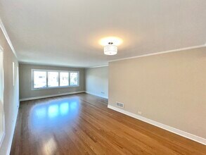 5547 N Central Ave in Chicago, IL - Building Photo - Building Photo