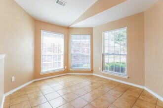 6440 Regina Dr in Fort Worth, TX - Building Photo - Building Photo