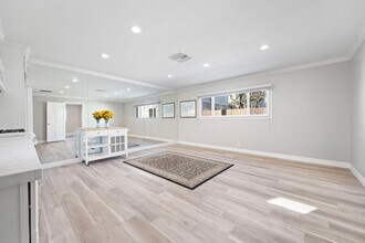 411.5 Fullerton Ave in Newport Beach, CA - Building Photo - Building Photo