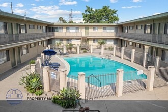 709 N. Inglewood Ave. in Inglewood, CA - Building Photo - Building Photo