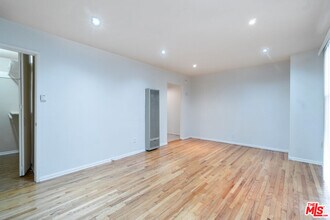 10438 Santa Monica Blvd in Los Angeles, CA - Building Photo - Building Photo