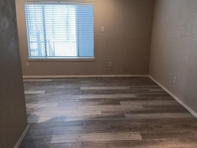 2800 Vail Ave SE in Albuquerque, NM - Building Photo - Building Photo