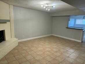 9507 Braeburn Glen Blvd in Houston, TX - Building Photo - Building Photo