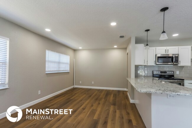 7144 35th Ave N in St. Petersburg, FL - Building Photo - Building Photo