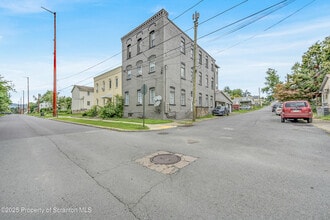 717 Mill St in Dunmore, PA - Building Photo - Building Photo