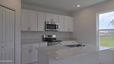 1322 Belle Isle Ln in Daytona Beach, FL - Building Photo - Building Photo