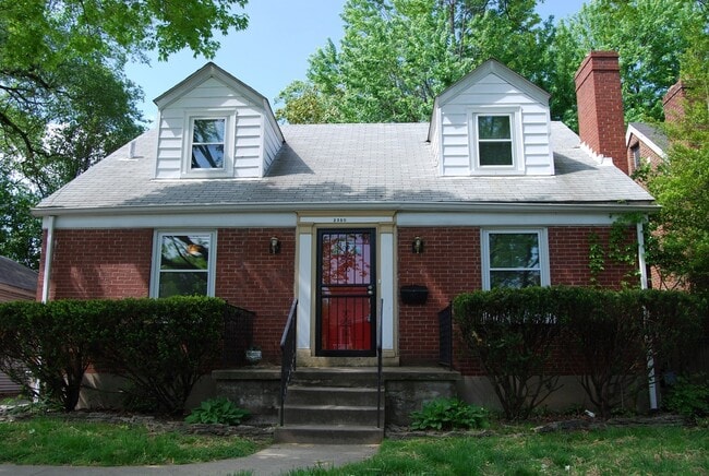 2350 Fleet Ave in Louisville, KY - Building Photo - Building Photo
