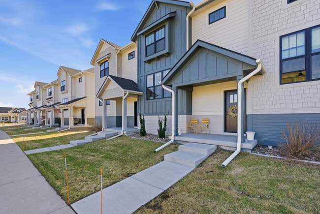 2833 SW Prairie Trail Pky