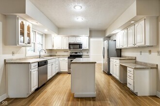 795 Grace Dr in Carmel, IN - Building Photo - Building Photo