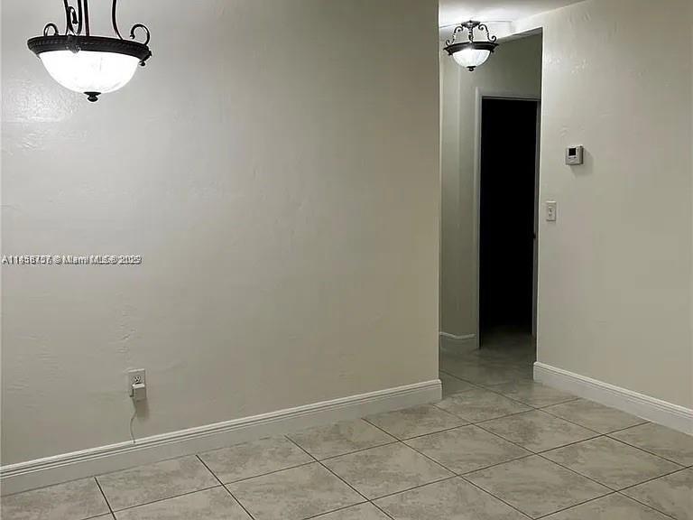 240 SW 76th Ave in Miami, FL - Building Photo