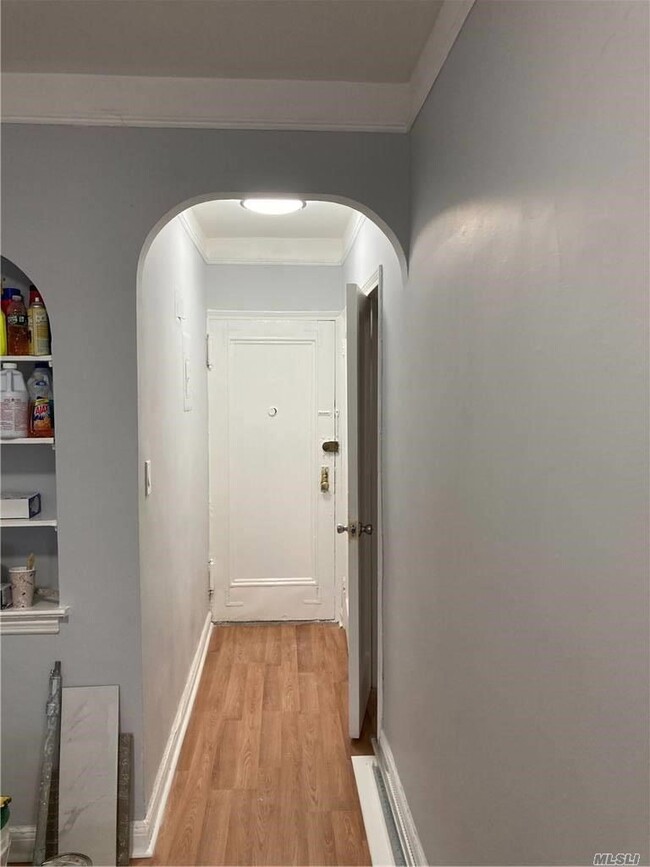 92-16 Whitney Ave in Queens, NY - Building Photo - Building Photo