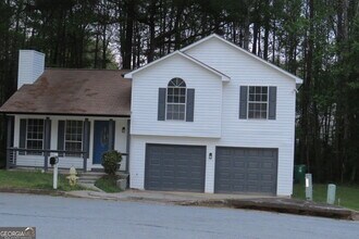 2060 Bedford Ct in Lithonia, GA - Building Photo - Building Photo