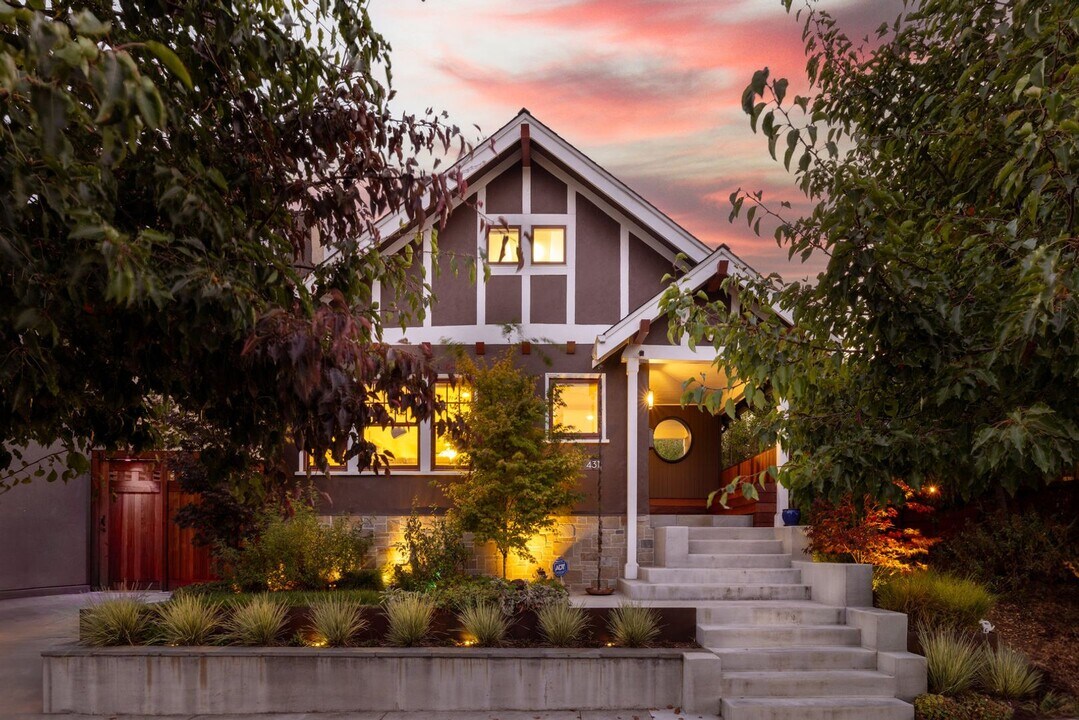 431 Clifton St in Oakland, CA - Building Photo