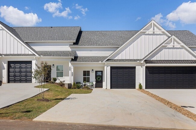 3215 Green Turtle Grn in Cleveland, TN - Building Photo - Building Photo