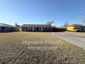 2528 St Joseph St in Sulphur, LA - Building Photo