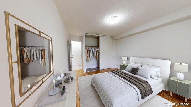 4800 Jane St in Toronto, ON - Building Photo - Building Photo