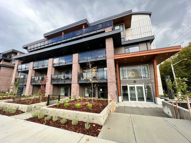 147 Haliburton St in Nanaimo, BC - Building Photo - Building Photo