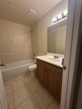 1239 NE 127th St in North Miami, FL - Building Photo - Building Photo