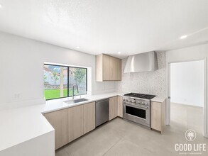 10465 Summerwood Ct in San Diego, CA - Building Photo - Building Photo